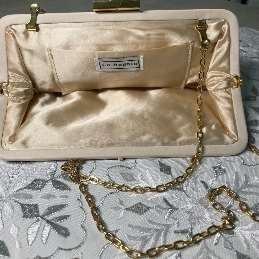 LaRegale Vintage Ladies Clutch/Crossbody - Picture 7 of 9